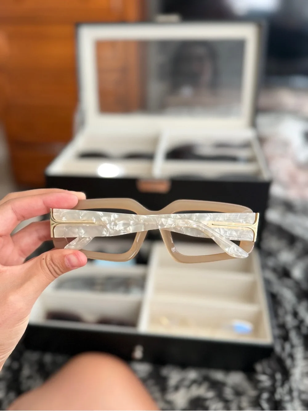 DEZI Beige Rectangular Women's Sunglasses